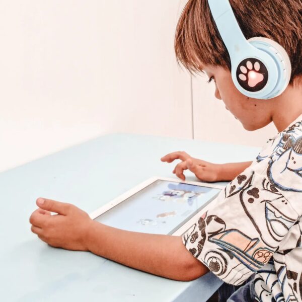 Auriculares para niños Cascos Bluetooth Inalámbricos con Orejas de Gato con LED Luminoso, con Microfono, BTS/FM/TF(32GB)/Audio NC3228  Rosa - Imagen 6